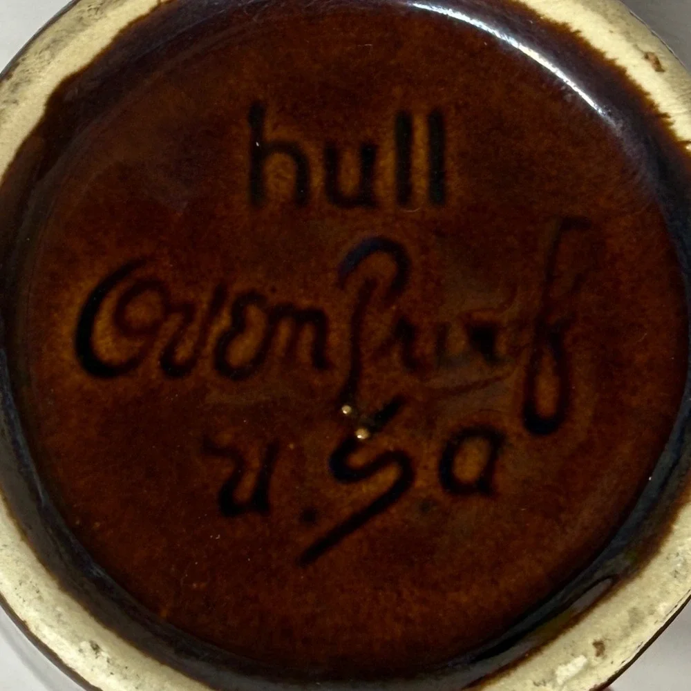 Hull Brown Drip Glaze 5 3/8